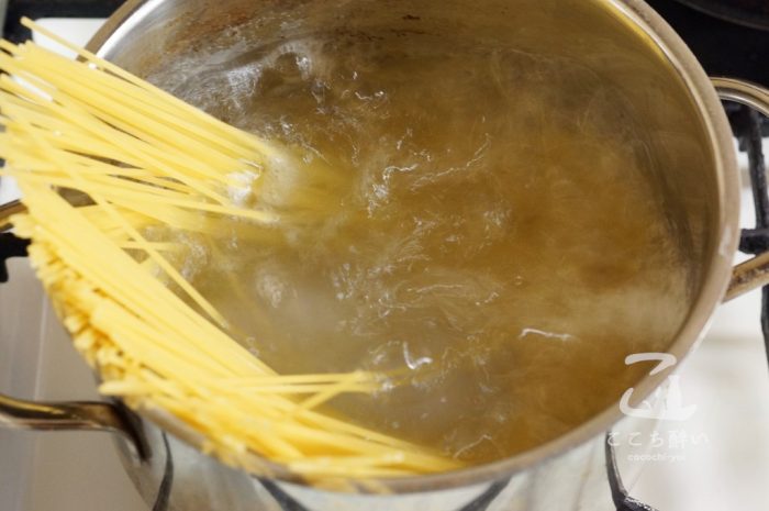 たらこバタースパゲティの作り方の手順2